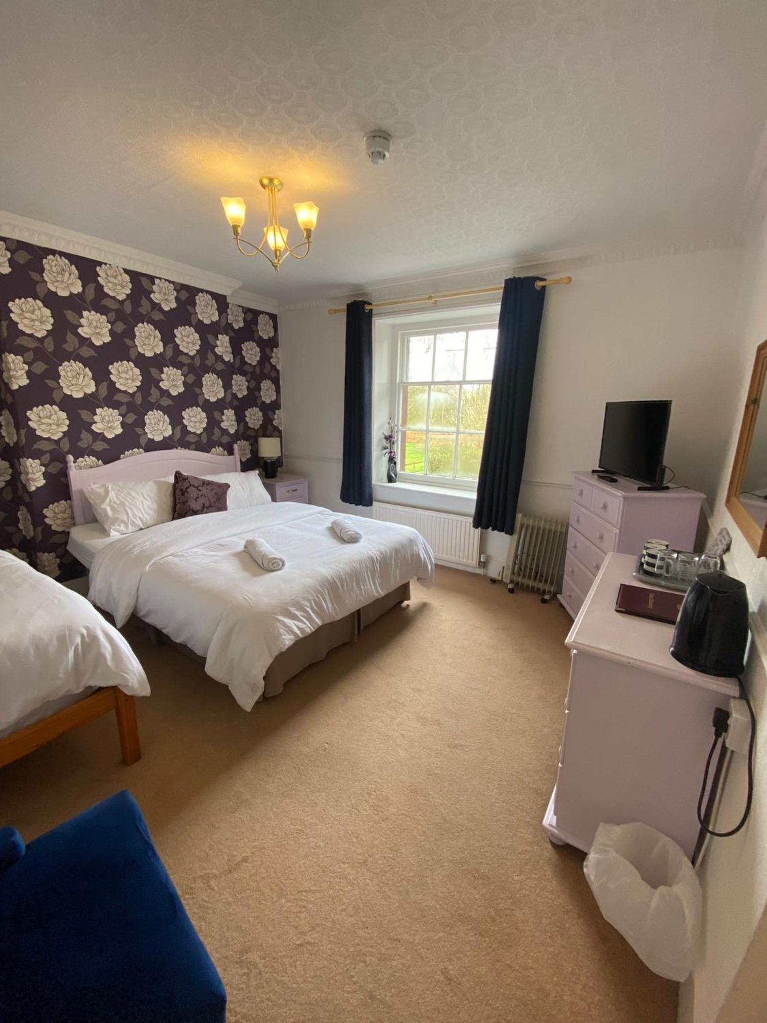 The Penruddocke Arms Bed and Breakfast Dinton  Εξωτερικό φωτογραφία