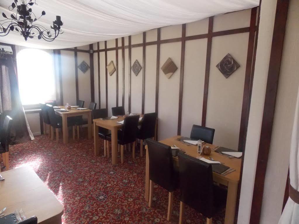 The Penruddocke Arms Bed and Breakfast Dinton  Εξωτερικό φωτογραφία