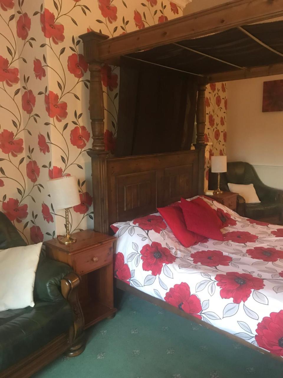 The Penruddocke Arms Bed and Breakfast Dinton  Εξωτερικό φωτογραφία